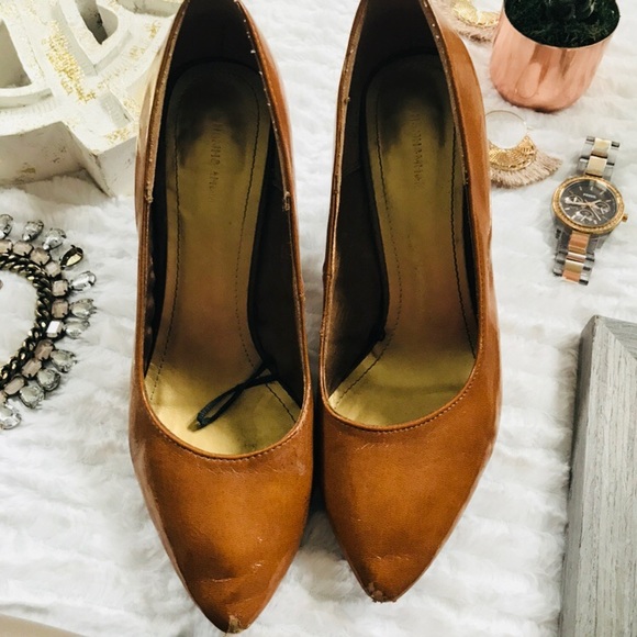 H&M | Shiny Caramel Heels - Picture 4 of 8